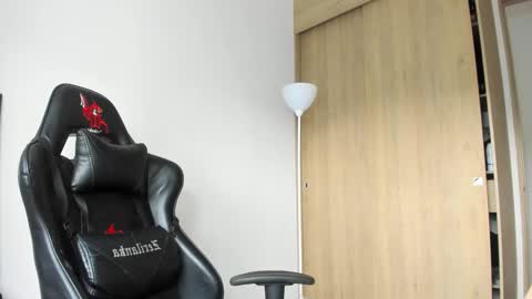 derekmuller11 online show from March 21, 10:03 pm