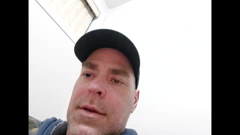 Snapshot of derf007 chatting on February 22, 2:39 am derf007 online show from February 22, 2:39 am