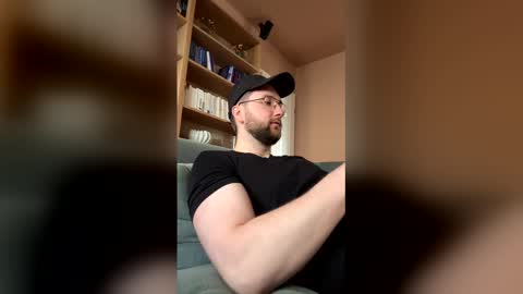 derkleinerabauke online show from April 20, 4:09 pm