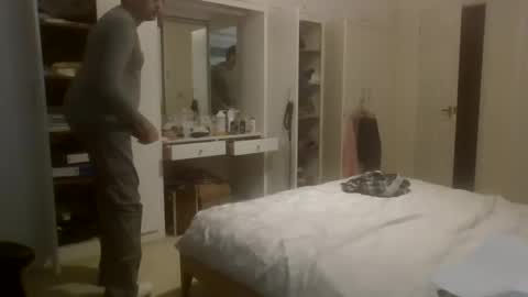 Snapshot of desiboi9 chatting on February 21, 12:27 am desiboi9 online show from February 21, 12:27 am