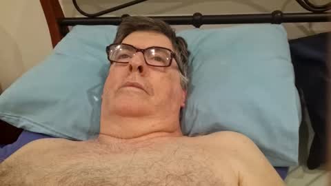 Desmon1958 online show from April 10, 9:00 pm