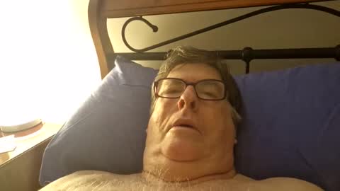 Desmon1958 online show from February 5, 7:43 pm