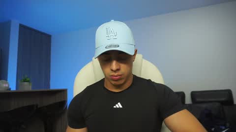 Devin Hunter online show from December 5, 10:33 am