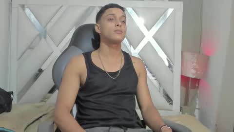 Deyvis Taylor7 online show from December 18, 2:10 am