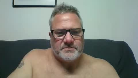 Snapshot of diamond_couple_82 chatting on October 10, 4:28 am diamond_couple_82 online show from October 10, 4:28 am