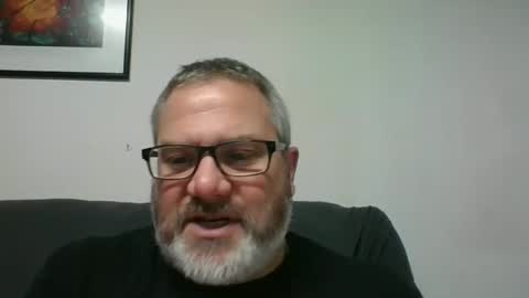 Snapshot of diamond_couple_82 chatting on January 18, 7:04 am diamond_couple_82 online show from January 18, 7:04 am