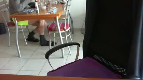 didonc from france..... online show from April 19, 6:10 pm