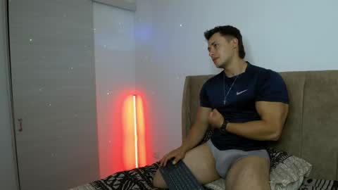 Dilan Coy online show from April 21, 11:00 pm