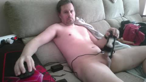 dili999 online show from February 8, 11:12 am