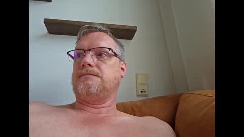 dirkkie1975 online show from May 31, 8:04 am