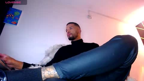 I just want to be happy online show from February 22, 3:52 am