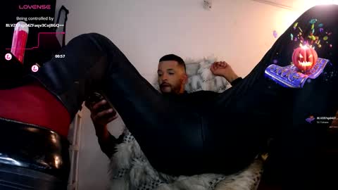 I just want to be happy online show from December 14, 5:03 am