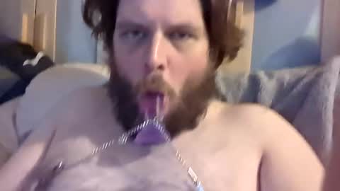 Snapshot of dirtydogsday chatting on December 9, 10:37 pm Dirtydog online show from December 9, 10:37 pm