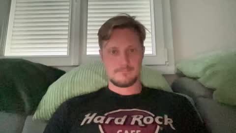 djo68686666 online show from May 31, 3:33 pm