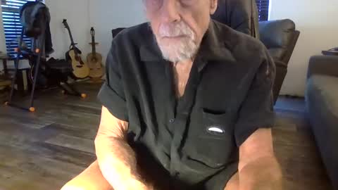 dogluc7 online show from November 1, 5:28 pm