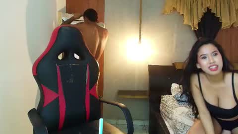 dominic_smith_ online show from July 13, 9:33 am