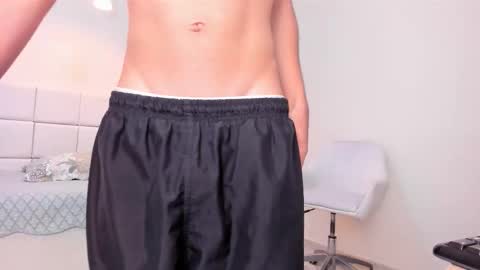 Dominic online show from February 24, 8:20 pm