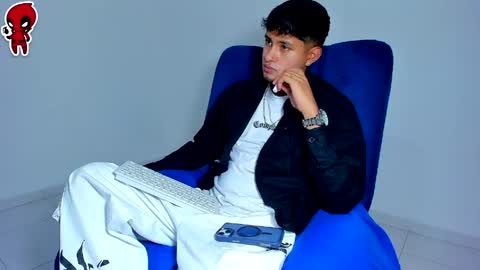  Dominic  online show from April 28, 2:49 am