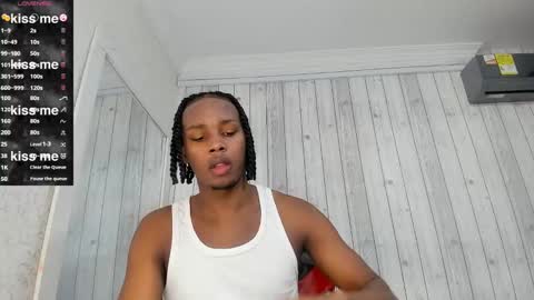Snapshot of dominicsccott chatting on February 23, 12:21 pm Dominicscott online show from February 23, 12:21 pm