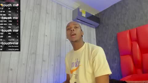 Snapshot of dominicsccott chatting on March 3, 12:54 pm Dominicscott online show from March 3, 12:54 pm