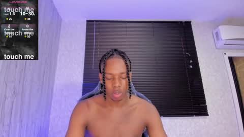 Snapshot of dominicsccott chatting on December 28, 1:51 pm Dominicscott online show from December 28, 1:51 pm