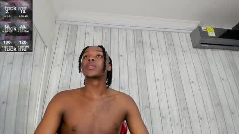 Snapshot of dominicsccott chatting on February 2, 12:02 pm Dominicscott online show from February 2, 12:02 pm