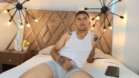 dominniick online show from May 20, 12:44 pm