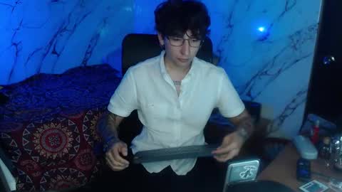 dominus_kane online show from January 18, 3:41 am