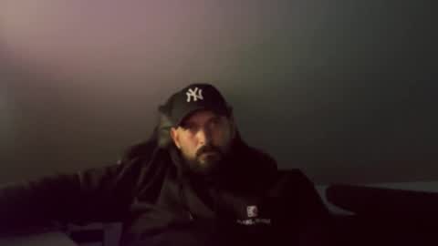 Snapshot of donchriiis chatting on October 22, 6:54 pm donchriiis online show from October 22, 6:54 pm