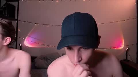 EliotKenny online show from October 24, 8:21 pm