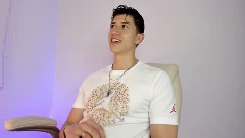 dorian_mystery online show from April 18, 12:23 am