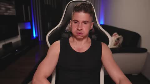 Dorian Reyes online show from October 28, 1:19 am