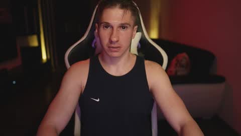 Dorian Reyes online show from June 7, 1:45 am
