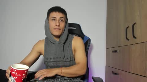 dorman_boy online show from January 6, 3:21 am