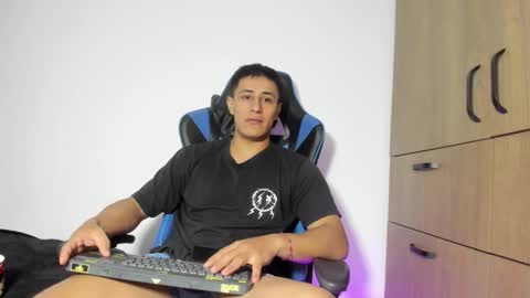 dorman_boy online show from January 7, 3:55 am