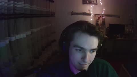 dreamerguy07 online show from February 18, 7:33 pm