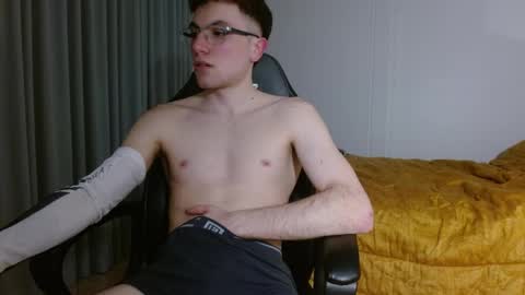 DreamBoy online show from April 12, 11:49 pm