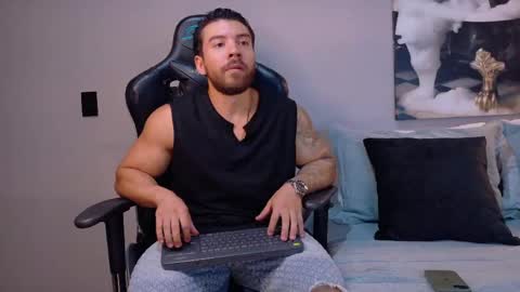 cris online show from April 18, 9:58 pm