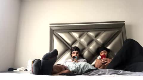 2xTheTrouble online show from November 12, 5:29 pm