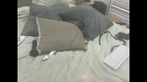 Dude online show from February 18, 11:57 pm