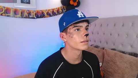 Dulcey online show from October 29, 3:53 am