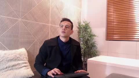 Dustin Sonne online show from December 6, 3:41 am