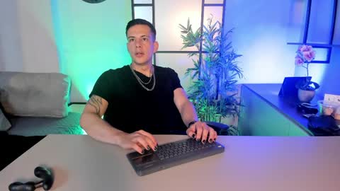 Dustin Sonne online show from April 3, 3:47 am