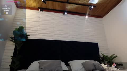 Dustin Sonne online show from January 19, 3:29 am