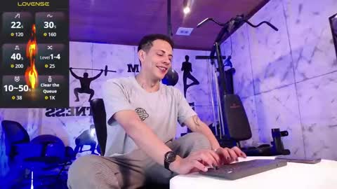 Dustin Sonne online show from October 18, 3:55 am