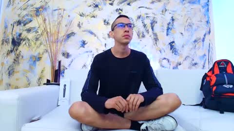 Dustin Dollin online show from December 31, 12:57 pm