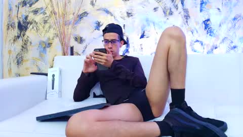 Dustin Dollin online show from December 23, 7:41 pm