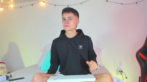 Dustin Levy online show from December 11, 1:22 pm