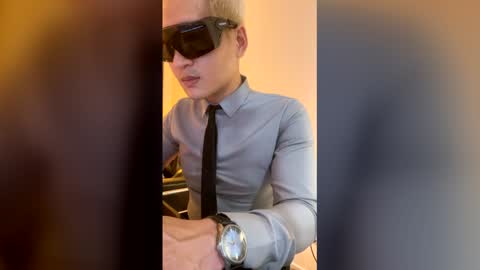 duyduonghdh online show from May 13, 11:29 am