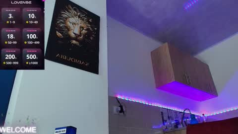 dwayne_brown online show from November 12, 9:52 pm